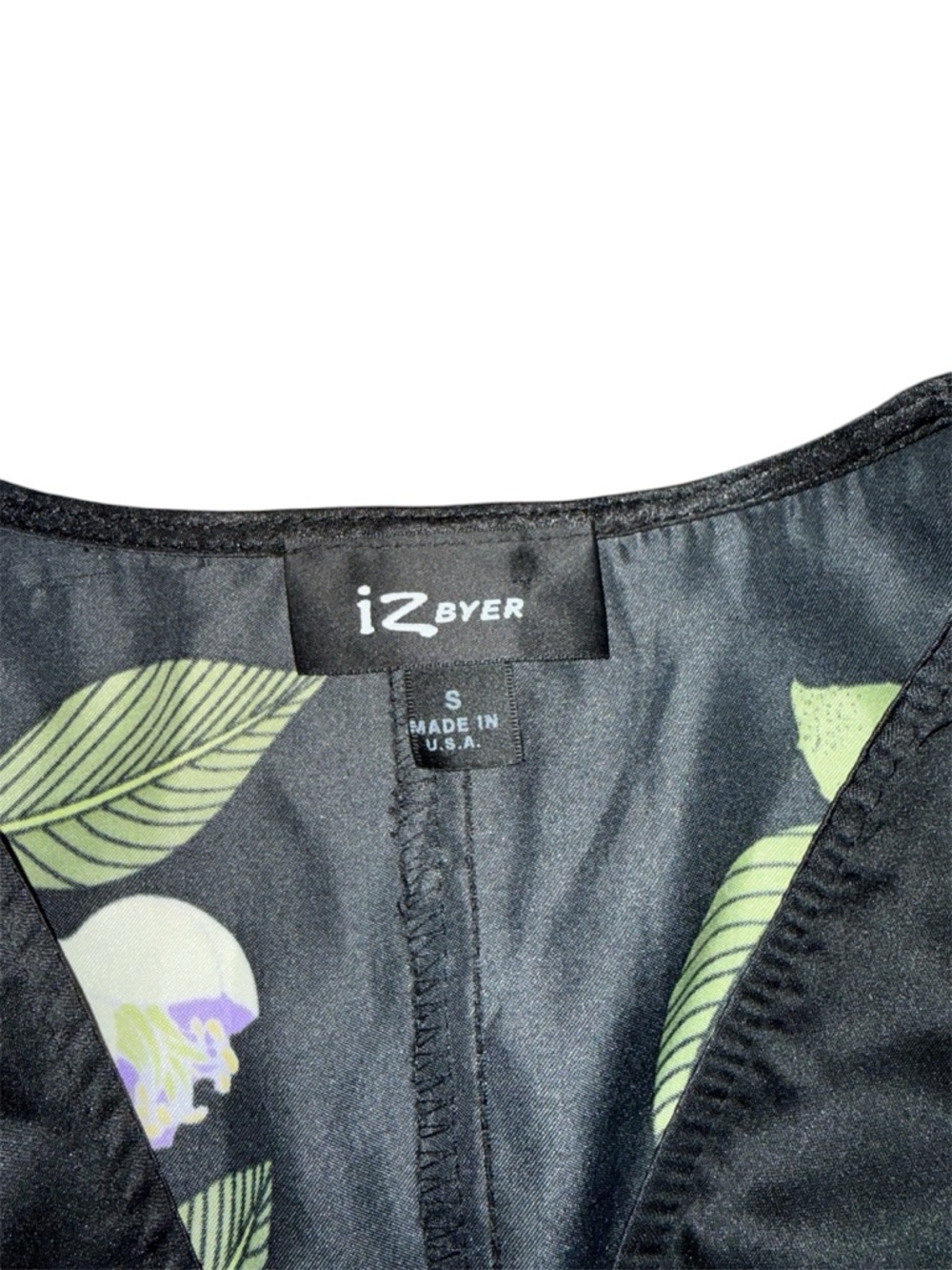 IZ Byer Floral Top - Picture 4 of 4